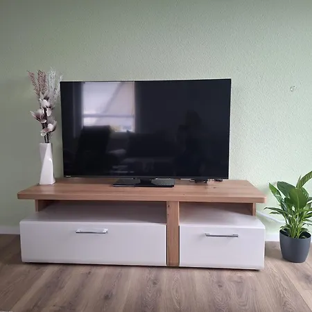 Eva's - Naehe Phantasialand, Therme Euskirchen, Eifel,sehr Gute Bahnanbindung Nach Koeln Weilerswist